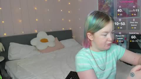 Snapshot of mia_ferd chatting on February 3, 2026, 2:53 am Mia online show from February 3, 2026, 2:53 am