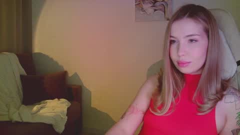 Mia online show from May 12, 2026, 5:54 pm