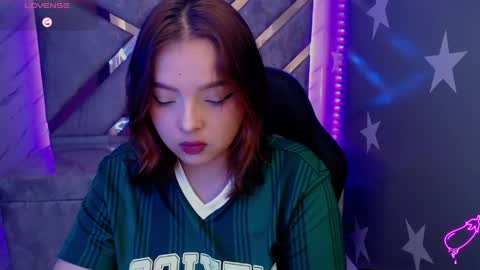 Mia online show from May 10, 2026, 1:16 pm
