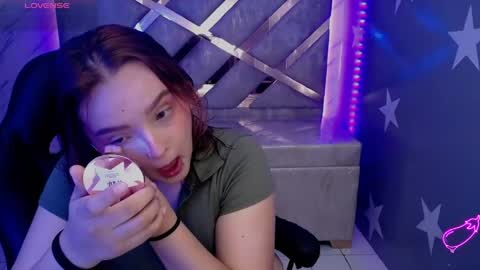 Mia online show from May 11, 2026, 1:17 pm