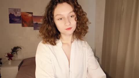 Mia  online show from January 26, 2025, 9:40 am