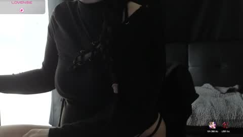 Snapshot of mia_g0ld chatting on March 5, 2026, 1:18 pm Golden ones online show from March 5, 2026, 1:18 pm