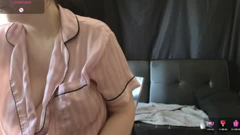 Snapshot of mia_g0ld chatting on April 7, 2026, 12:27 pm Golden ones online show from April 7, 2026, 12:27 pm