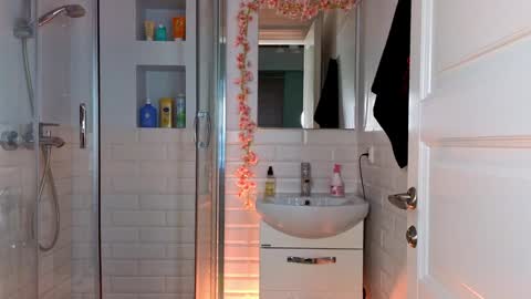 Snapshot of mia_g_ chatting on January 17, 2025, 11:59 am Mia online show from January 17, 2025, 11:59 am