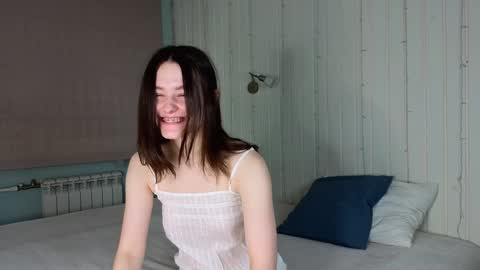 Snapshot of mia_g_ chatting on February 2, 2025, 5:53 am Mia online show from February 2, 2025, 5:53 am