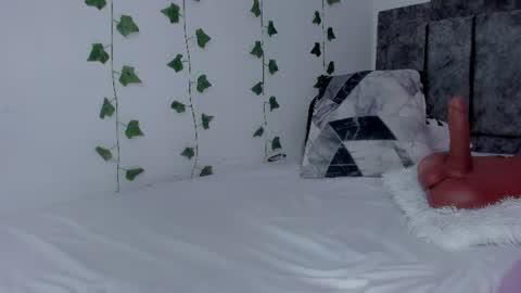 MIA online show from June 11, 2026, 2:53 am