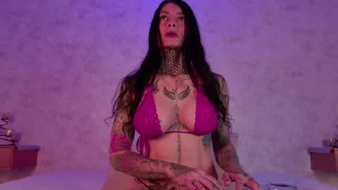 mia_hill1_ online show from July 4, 2026, 8:15 pm