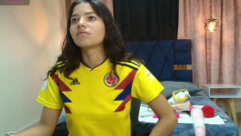  MIA HOLLY  online show from October 19, 2025, 7:53 am