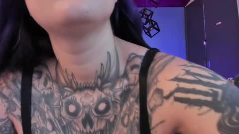 Val  online show from February 3, 2025, 8:24 pm