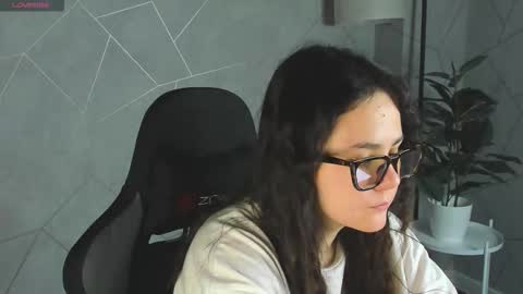 Snapshot of mia_jefferson chatting on September 23, 2025, 11:52 pm Mia online show from September 23, 2025, 11:52 pm