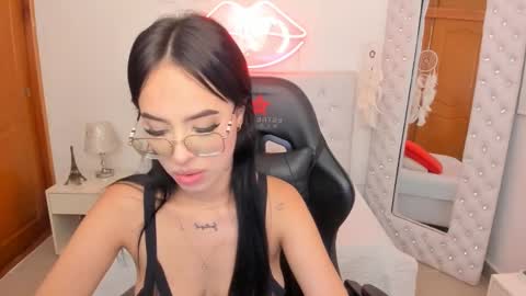    online show from February 12, 2025, 3:49 pm