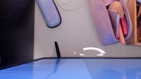    online show from November 21, 2025, 12:15 pm