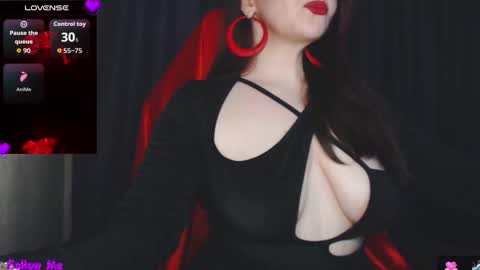 Snapshot of mia_joy8 chatting on November 7, 2025, 8:09 pm MiaJoy online show from November 7, 2025, 8:09 pm