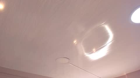 Mia online show from November 30, 2025, 2:15 am