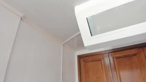 Mia online show from February 24, 2026, 2:20 am