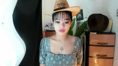 M I A online show from July 19, 2026, 2:04 am