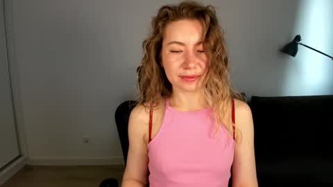 Mia online show from February 26, 2026, 8:02 am