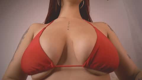 mia independent model online show from February 9, 2026, 1:26 pm