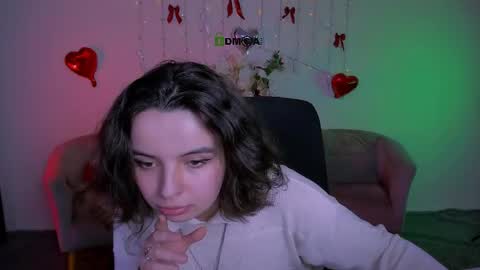 Snapshot of mia_mooon_ chatting on April 9, 2026, 9:47 am mia_mooon_ online show from April 9, 2026, 9:47 am