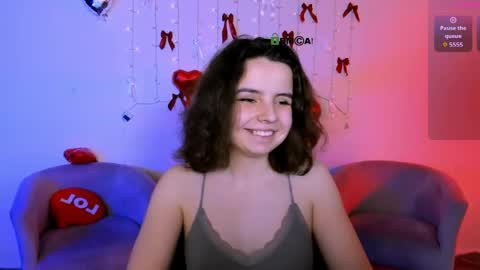 mia_mooon_ online show from May 25, 2026, 9:04 am
