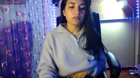 Snapshot of mia_petitebaby chatting on February 3, 2025, 10:11 pm Ma online show from February 3, 2025, 10:11 pm