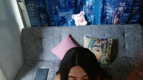 Mia  online show from June 16, 2026, 3:58 pm