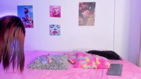 mia_purplee online show from September 16, 2025, 3:18 am