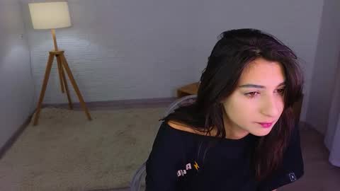 Snapshot of mia_purr chatting on December 17, 2025, 2:56 pm Mia online show from December 17, 2025, 2:56 pm