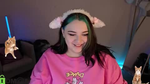 Mia online show from March 21, 2026, 1:43 am