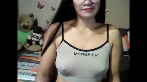 mia_rein online show from March 23, 2026, 3:32 am