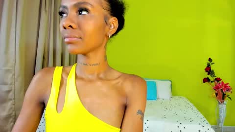 Snapshot of mia_rissi chatting on November 6, 2025, 2:40 pm Mia online show from November 6, 2025, 2:40 pm