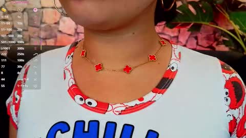 Mia online show from November 10, 2025, 6:12 am