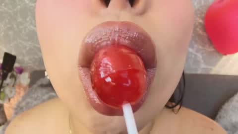 Mia Roux online show from February 20, 2025, 7:19 pm