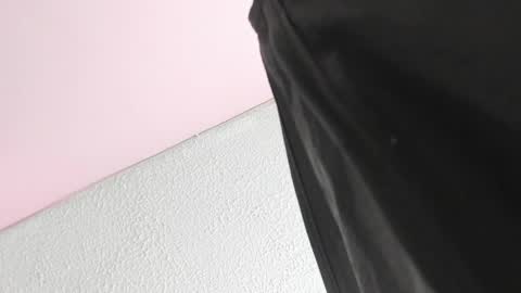 Snapshot of mia_scarlet7 chatting on November 28, 2025, 11:46 am Mia . online show from November 28, 2025, 11:46 am