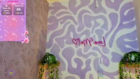 Snapshot of mia_scarlet7 chatting on June 26, 2026, 12:31 pm Mia . online show from June 26, 2026, 12:31 pm