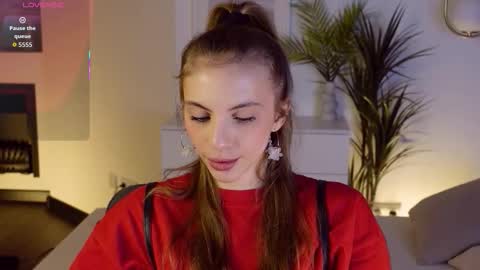 Snapshot of mia_silk chatting on November 20, 2025, 6:24 am Mia online show from November 20, 2025, 6:24 am