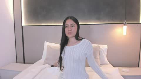 Snapshot of mia_slora chatting on April 1, 2026, 11:55 am M I A online show from April 1, 2026, 11:55 am