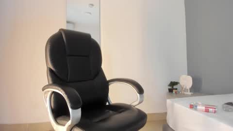 Snapshot of mia_smith_x chatting on March 6, 2025, 10:58 pm mia_smith_x online show from March 6, 2025, 10:58 pm