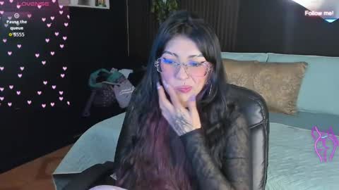 Mia online show from May 31, 2026, 6:21 am