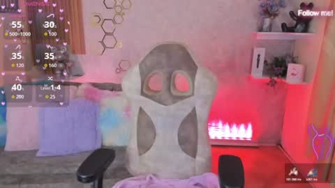 Mia online show from July 3, 2026, 1:56 am