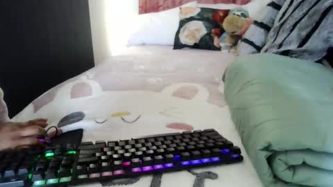 Mia online show from March 28, 2026, 12:05 pm