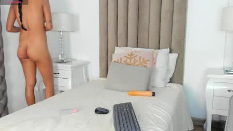 mia_tentacion__ online show from May 27, 2026, 12:07 am
