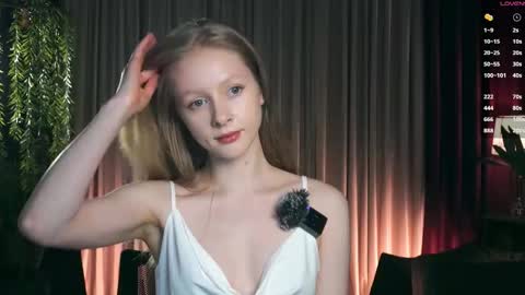 Mia online show from December 20, 2025, 5:09 pm