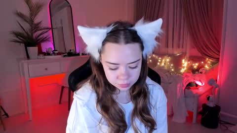 VixenMia online show from February 15, 2025, 3:42 am