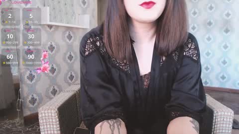 mia_wallase online show from December 17, 2024, 10:34 am