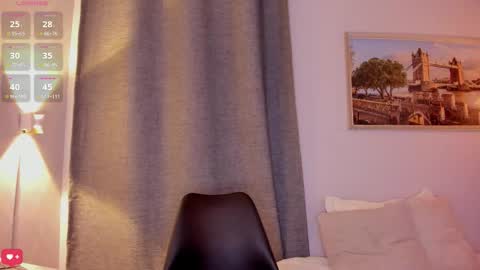 Snapshot of mia_white11 chatting on October 25, 2025, 12:34 pm Mia White online show from October 25, 2025, 12:34 pm