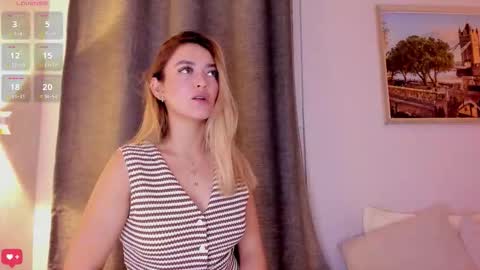 Snapshot of mia_white11 chatting on October 30, 2025, 1:01 pm Mia White online show from October 30, 2025, 1:01 pm