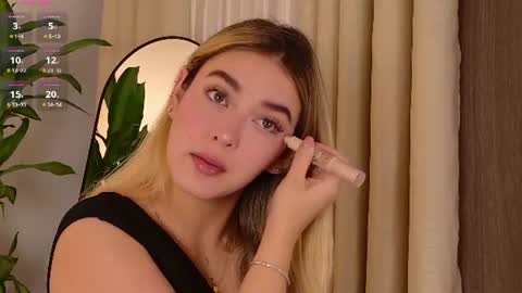 Mia White  online show from July 16, 2026, 1:28 pm