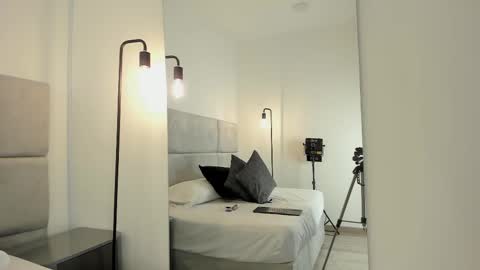 Snapshot of miaa_desire chatting on February 26, 2026, 4:22 am Mia online show from February 26, 2026, 4:22 am