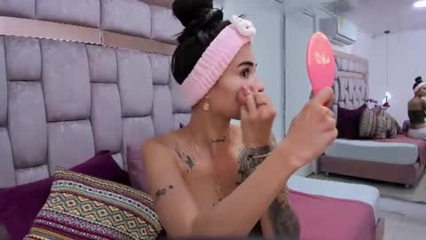 Mia  online show from June 26, 2026, 12:53 pm